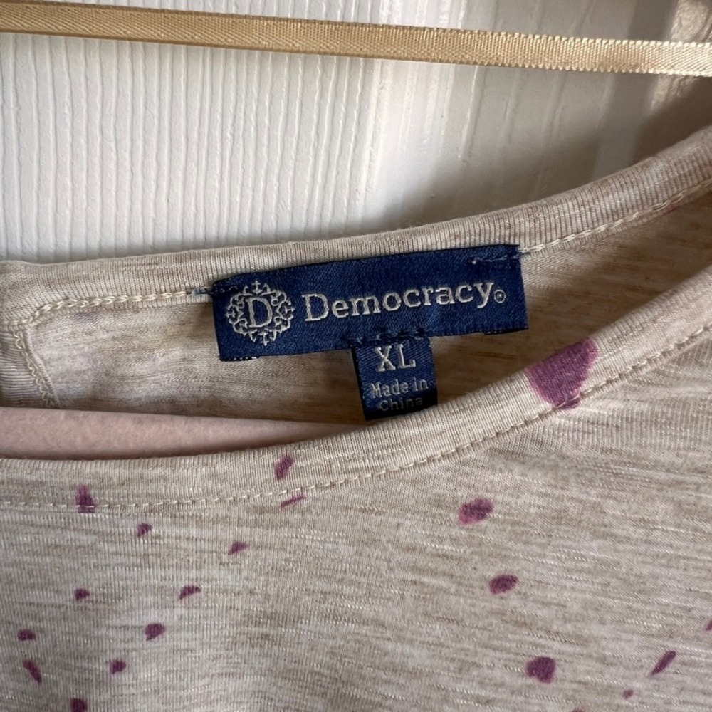 Democracy Womens Top XL Beige Purple Abstract Print Ruched Sleeve Blouse - Picture 5 of 11
